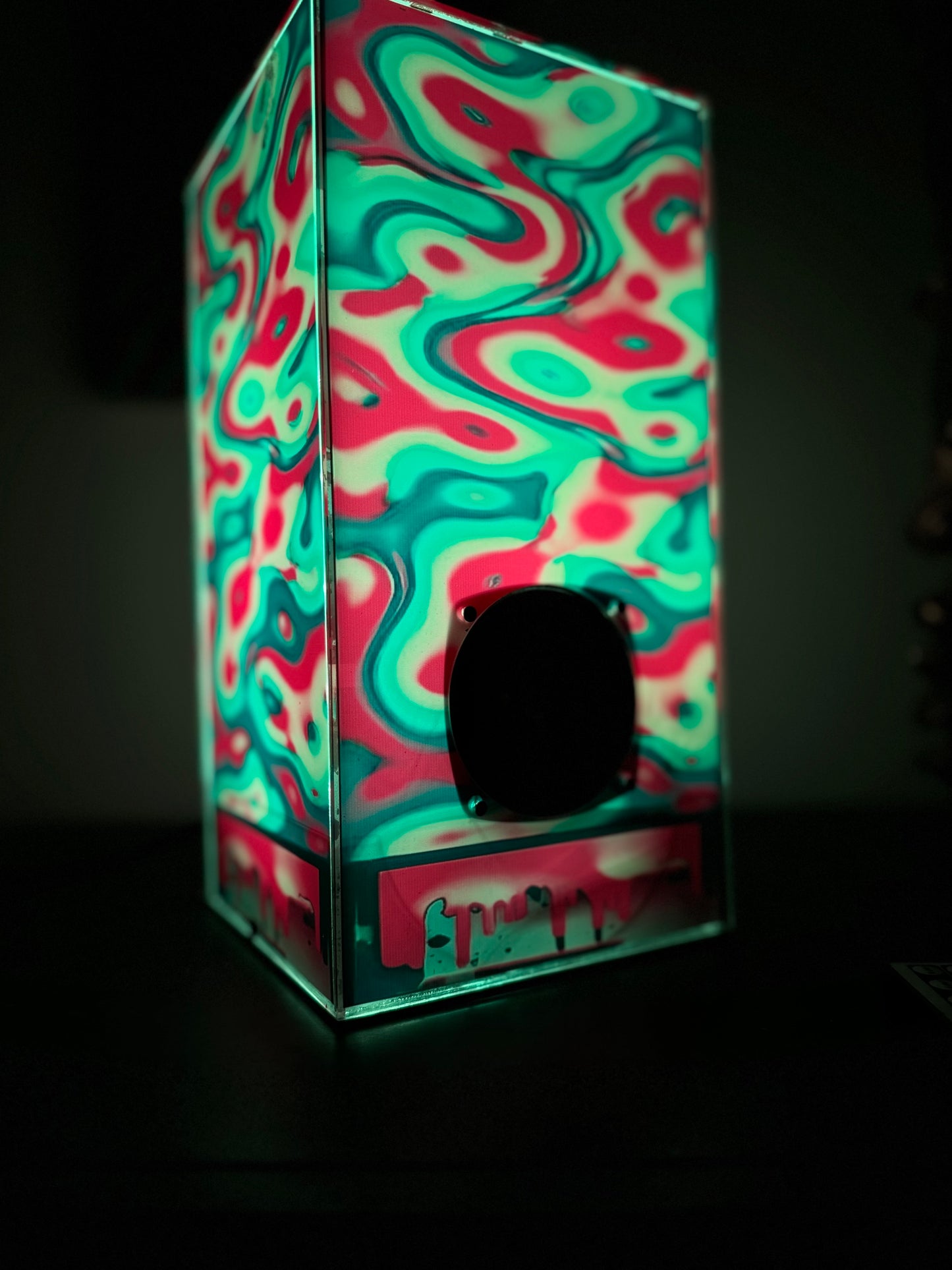 Acid Box (Led trippy Speaker)